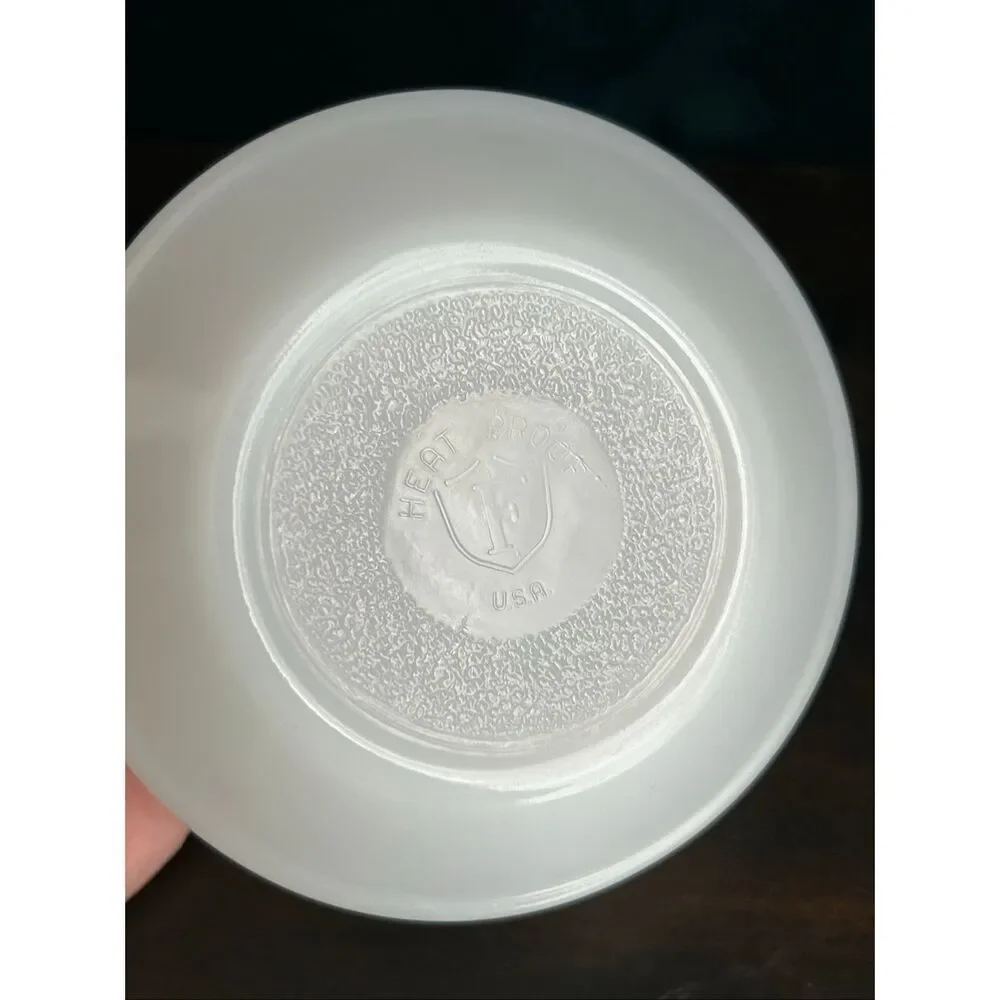 Vintage Federal White Milk Glass Berry Fruit Oatmeal Bowl